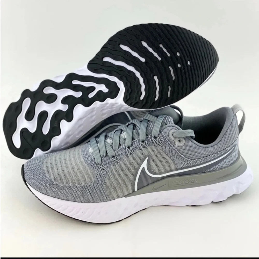 SOLD New in Box Woen Nike React Infinity Run FK2 Grey Rubber shoe Sneakers - Picture 2 of 10